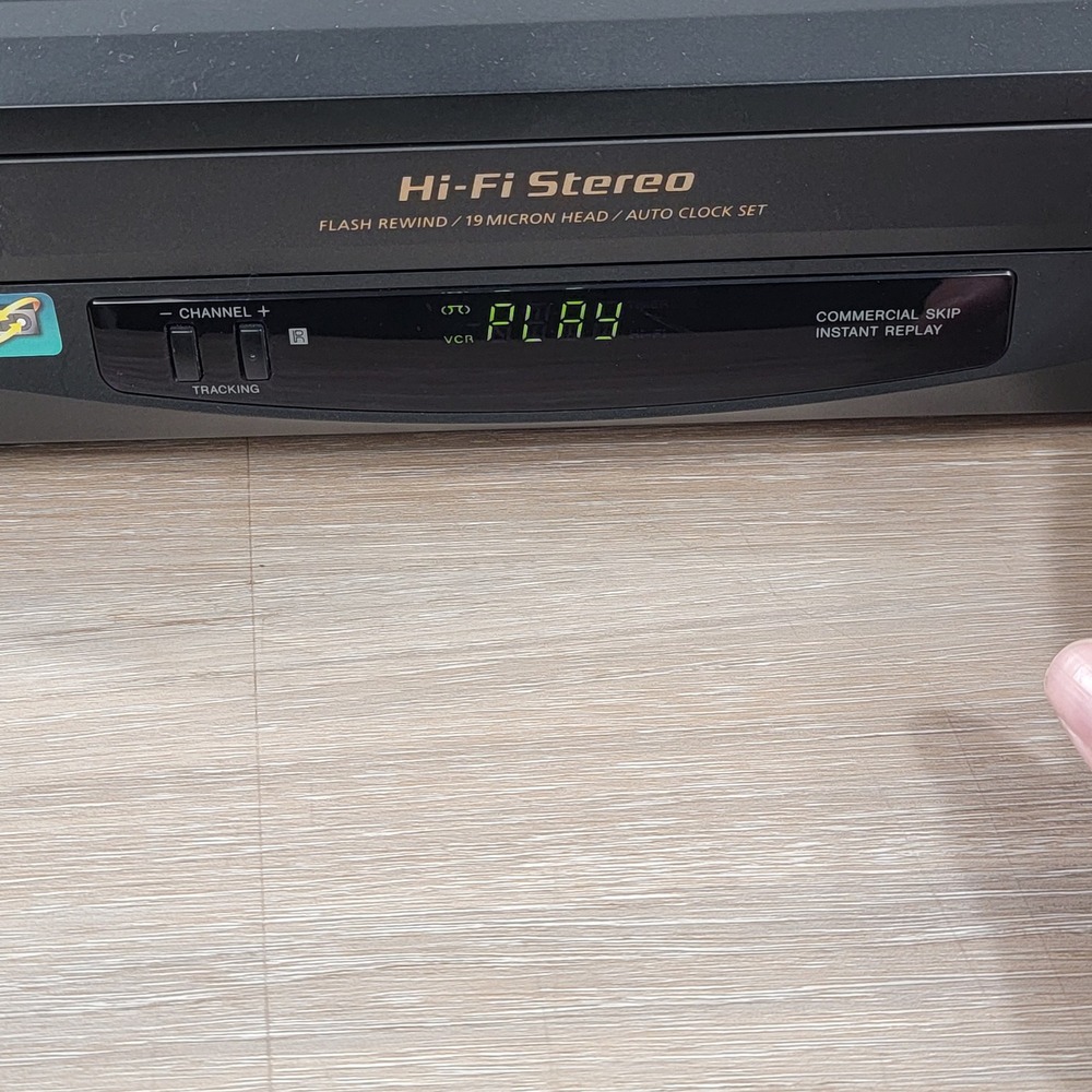Sony SLV-N55 Hi-Fi Stereo 4-Head VHS VCR Video Cassette Recorder Black